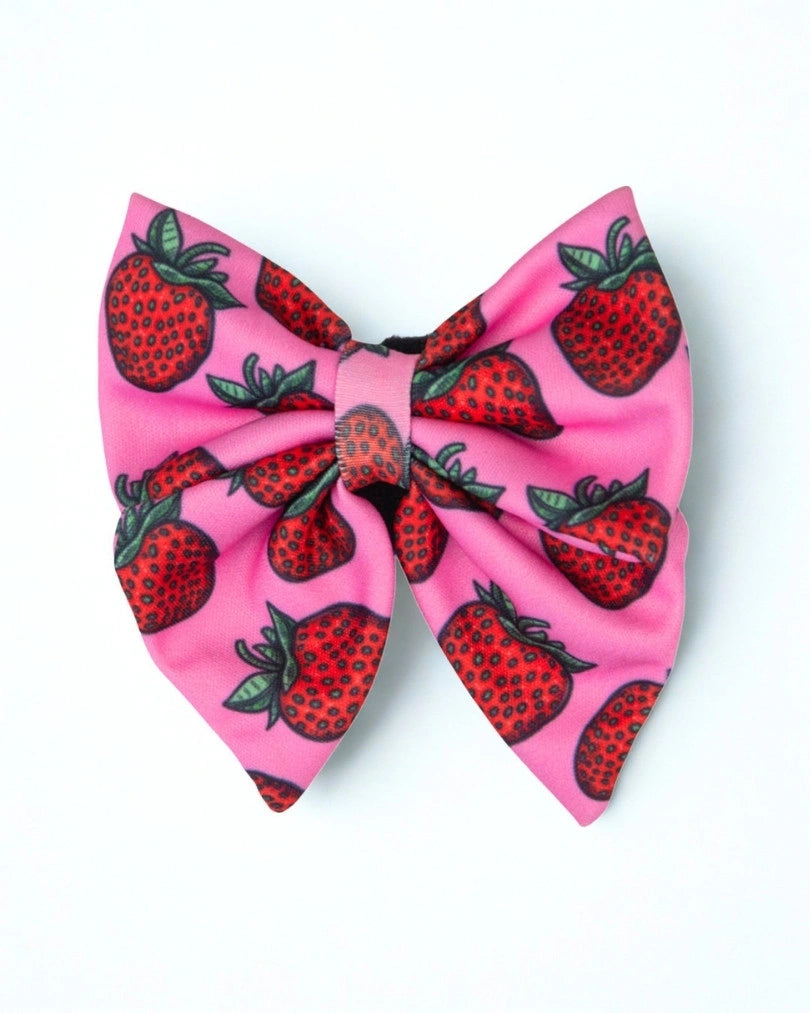 Mašnica Strawberry Bliss